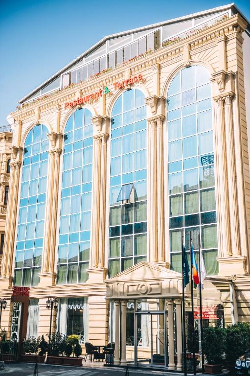 Baku- Emerald Suit Hotel